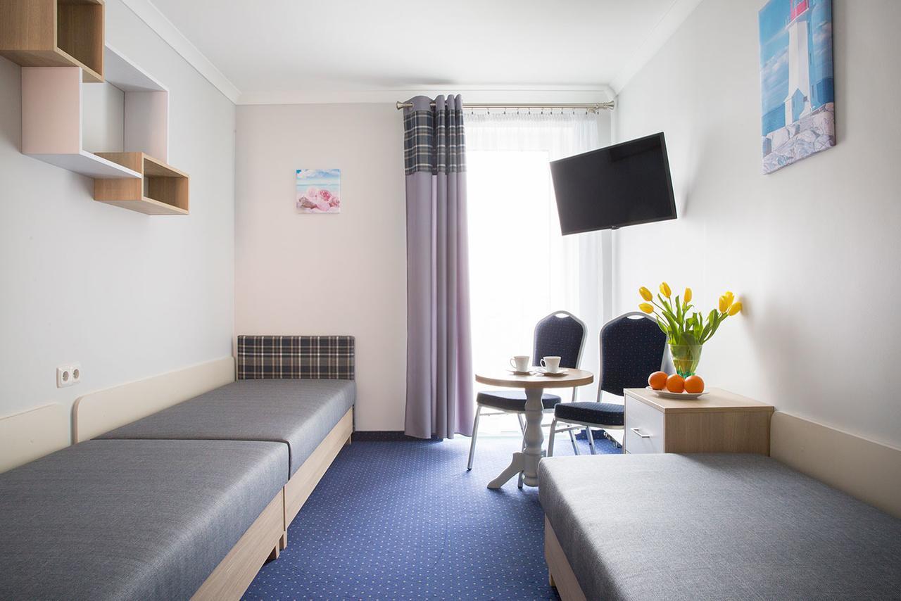 Osrodek Wczasowy Dagmor Bed & Breakfast Ustka Ngoại thất bức ảnh